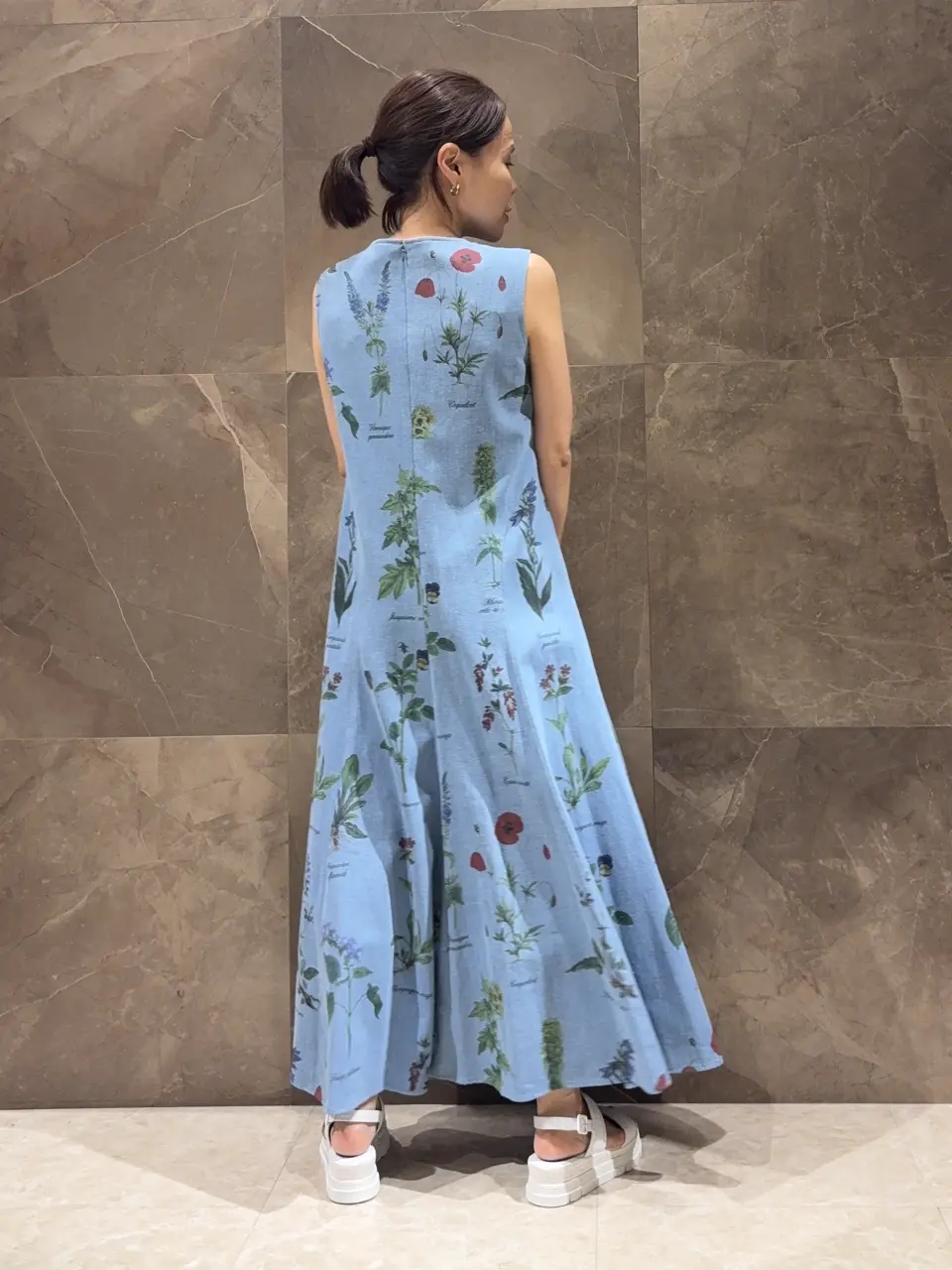 GRACE CONTINENTAL 穐山　香織 コーディネート画像