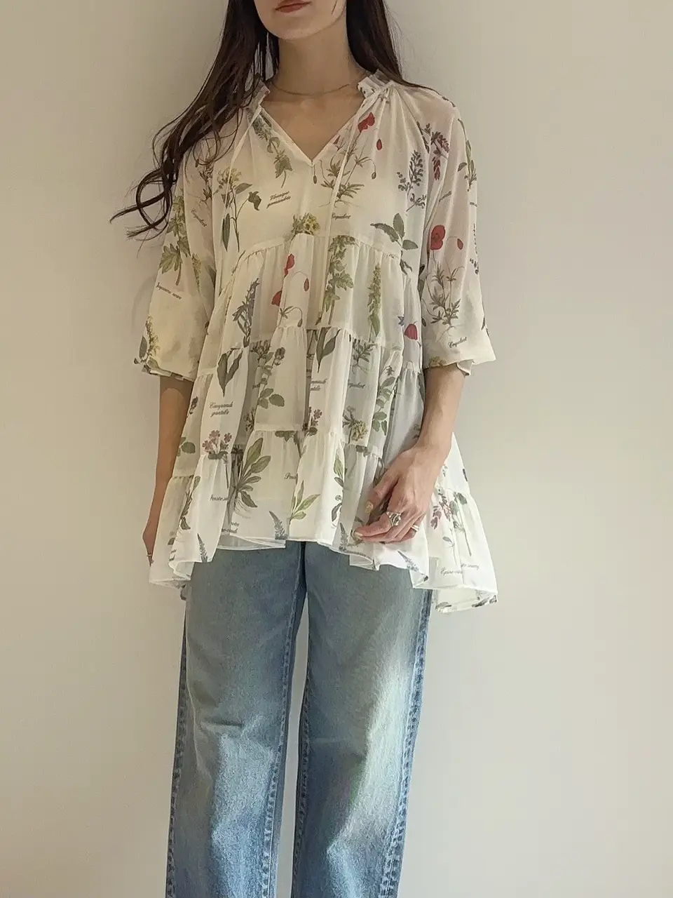 GRACE CONTINENTAL Hikaru Okada コーディネート画像