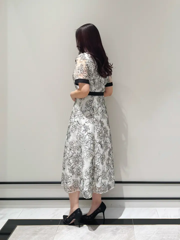 GRACE CONTINENTAL MOMOKO コーディネート画像