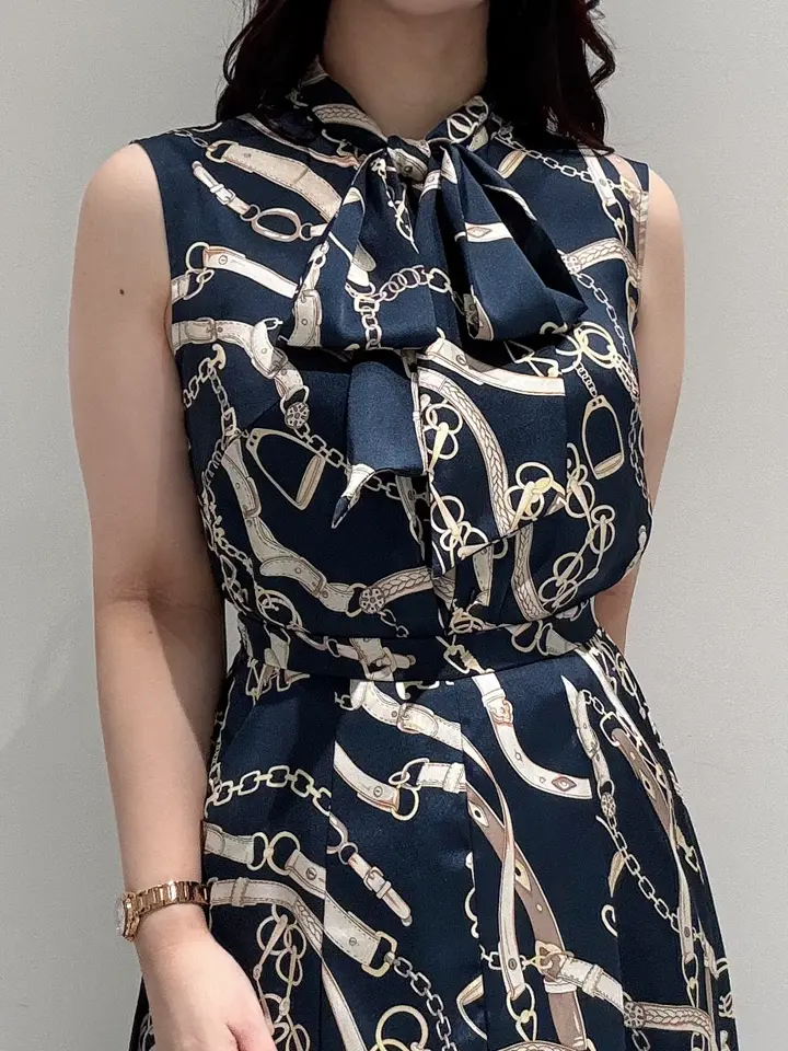 GRACE CONTINENTAL MOMOKO コーディネート画像