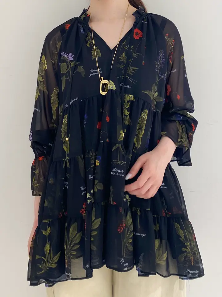 GRACE CONTINENTAL mikiho コーディネート画像