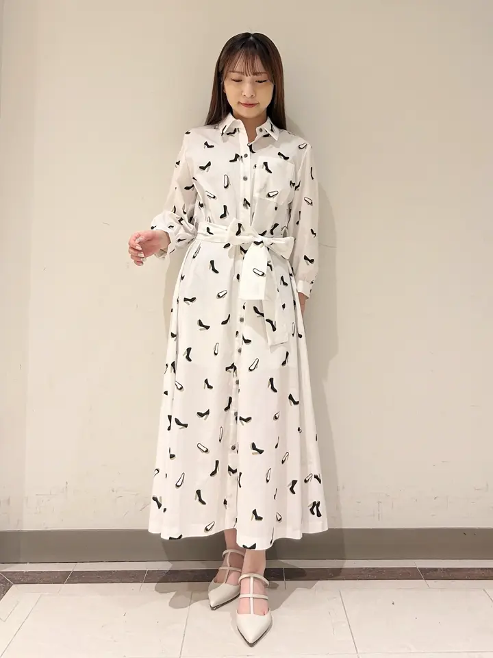 GRACE CONTINENTAL Miu Akamatsu コーディネート画像