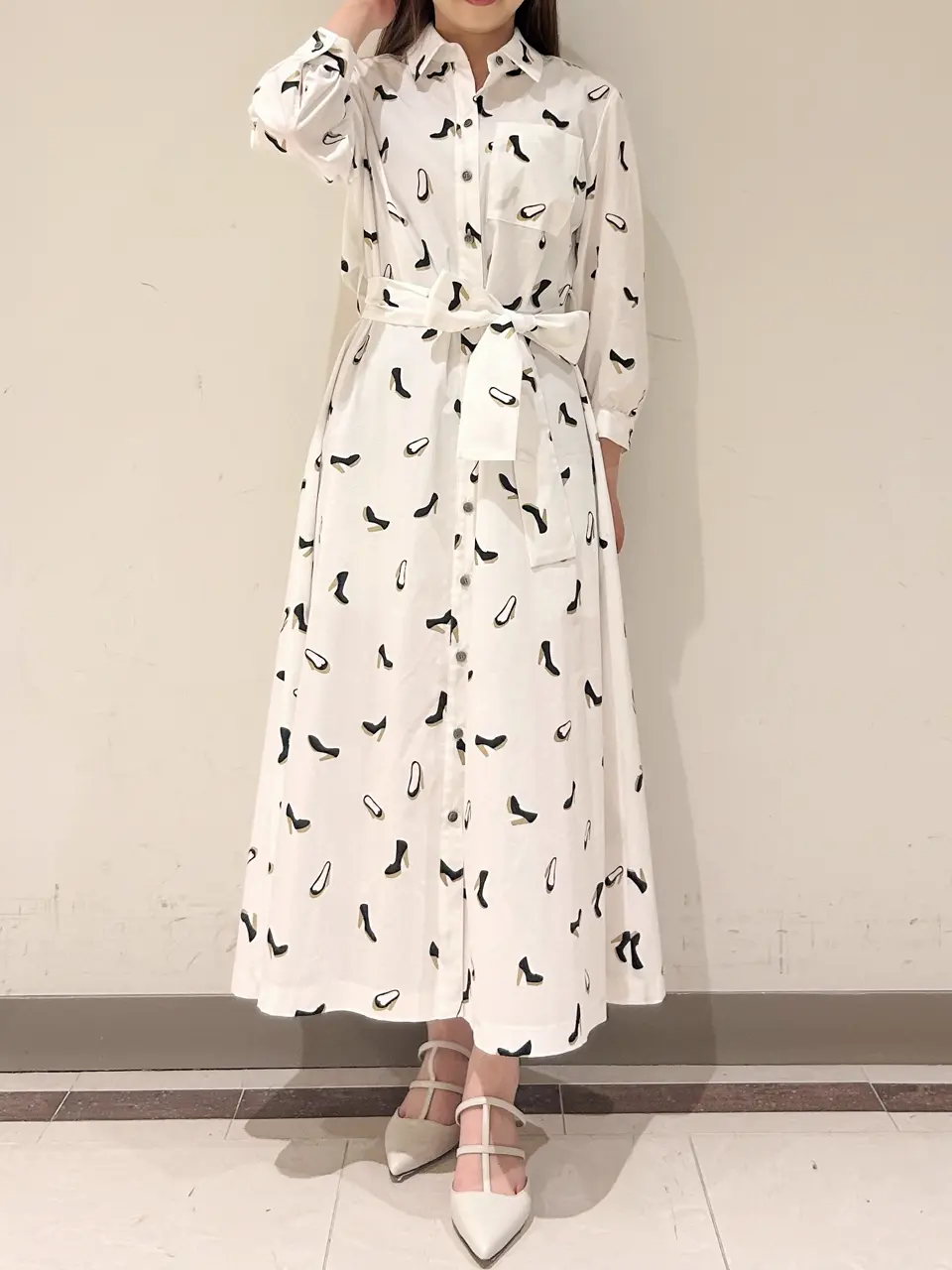 GRACE CONTINENTAL Miu Akamatsu コーディネート画像