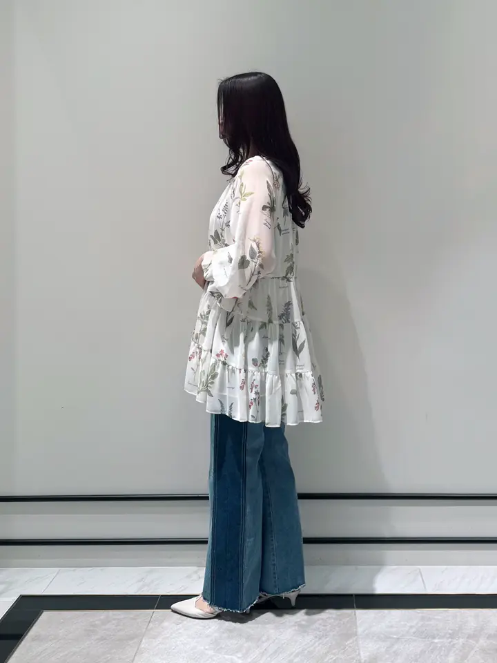 GRACE CONTINENTAL MOMOKO コーディネート画像