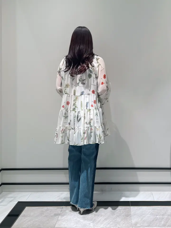 GRACE CONTINENTAL MOMOKO コーディネート画像