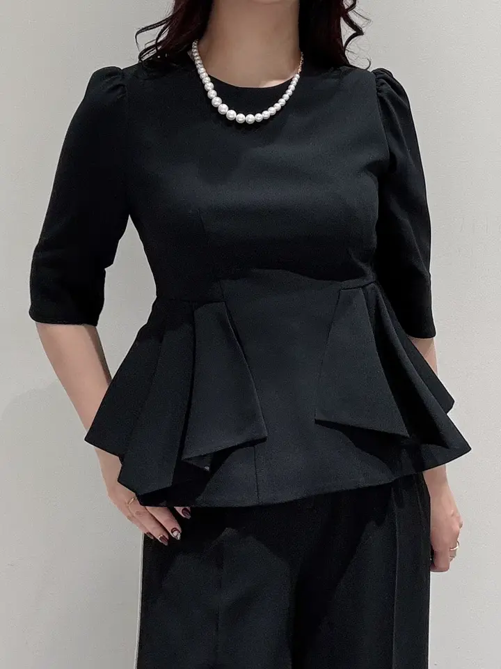 GRACE CONTINENTAL MOMOKO コーディネート画像