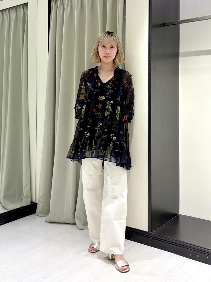 GRACE CONTINENTAL Abe コーディネート画像