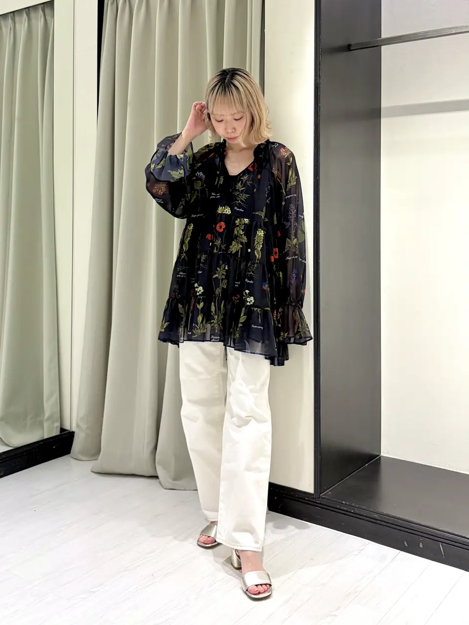 GRACE CONTINENTAL Abe コーディネート画像