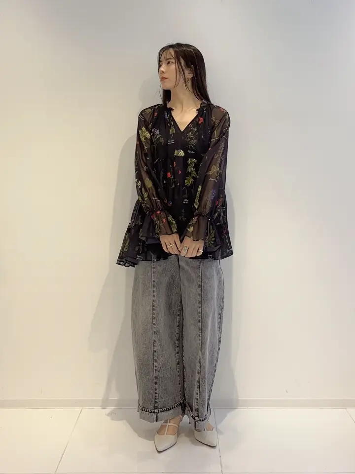 GRACE CONTINENTAL Hikaru Okada コーディネート画像