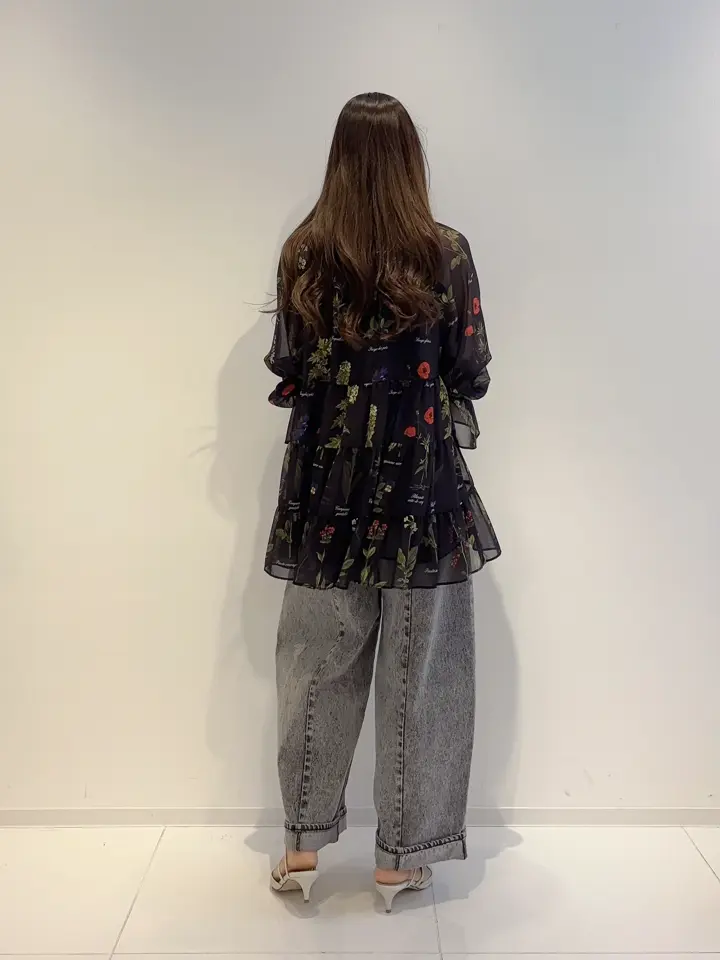 GRACE CONTINENTAL Hikaru Okada コーディネート画像