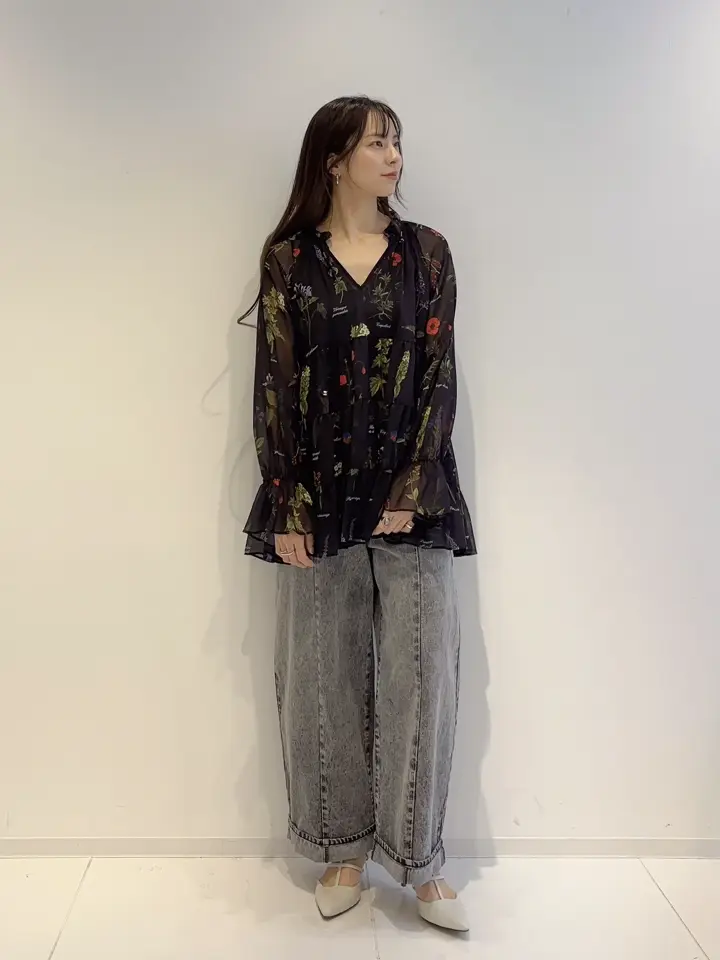 GRACE CONTINENTAL Hikaru Okada コーディネート画像