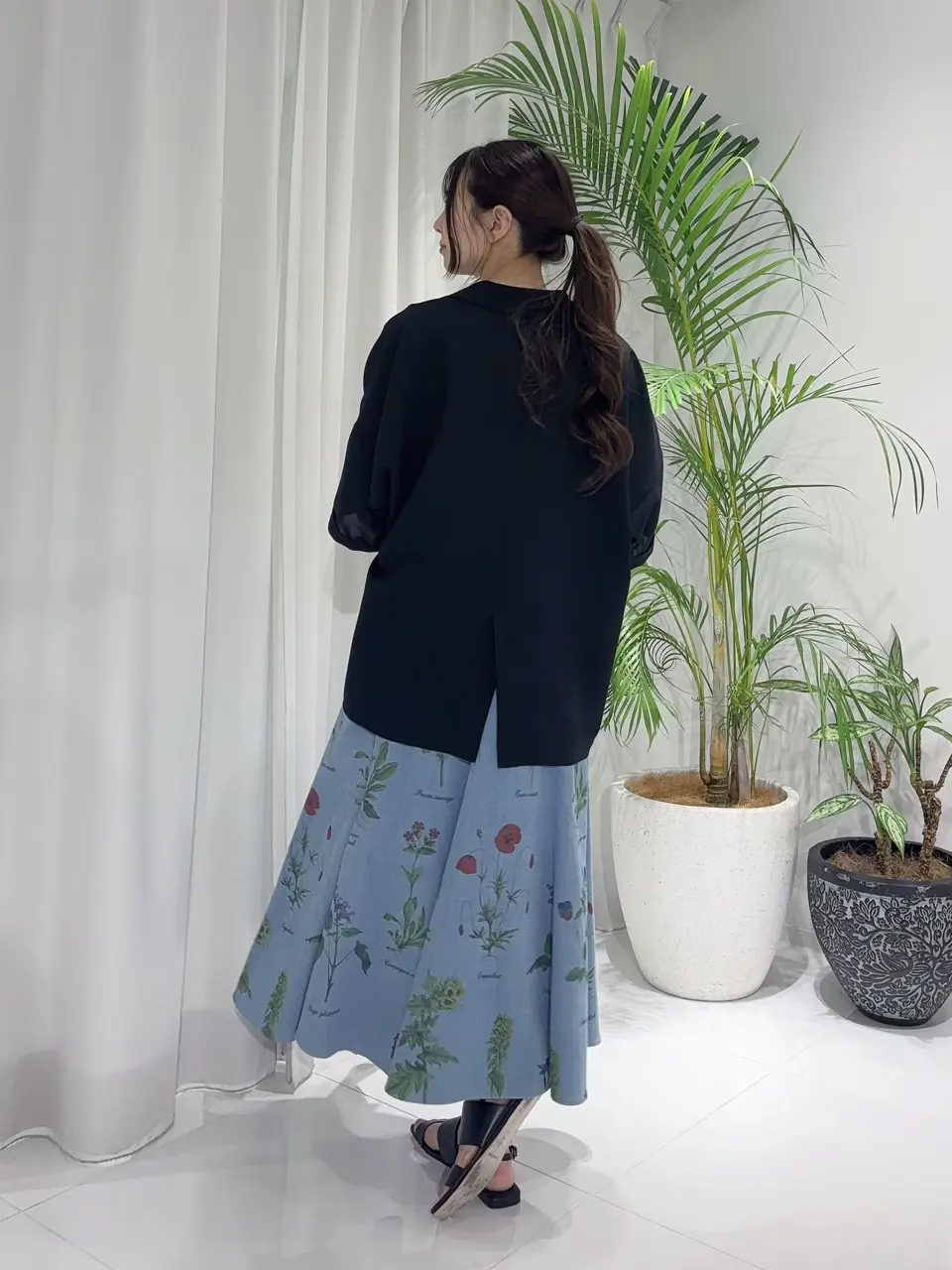 GRACE CONTINENTAL Hikaru Okada コーディネート画像