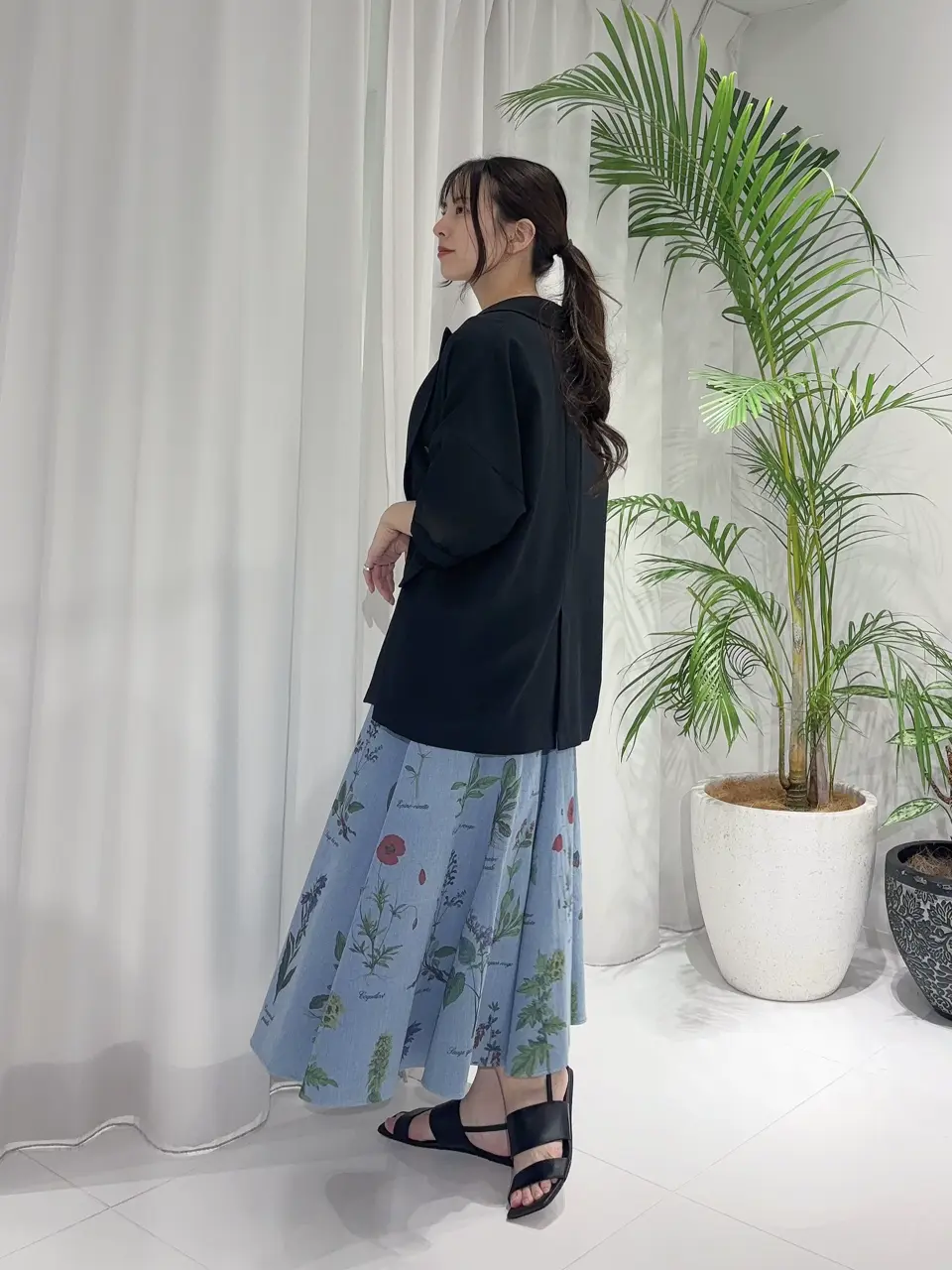 GRACE CONTINENTAL Hikaru Okada コーディネート画像