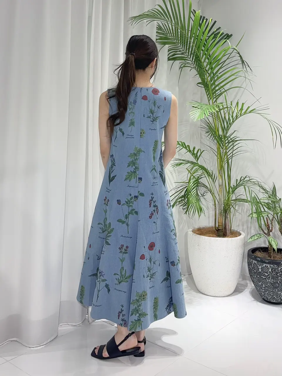 GRACE CONTINENTAL Hikaru Okada コーディネート画像