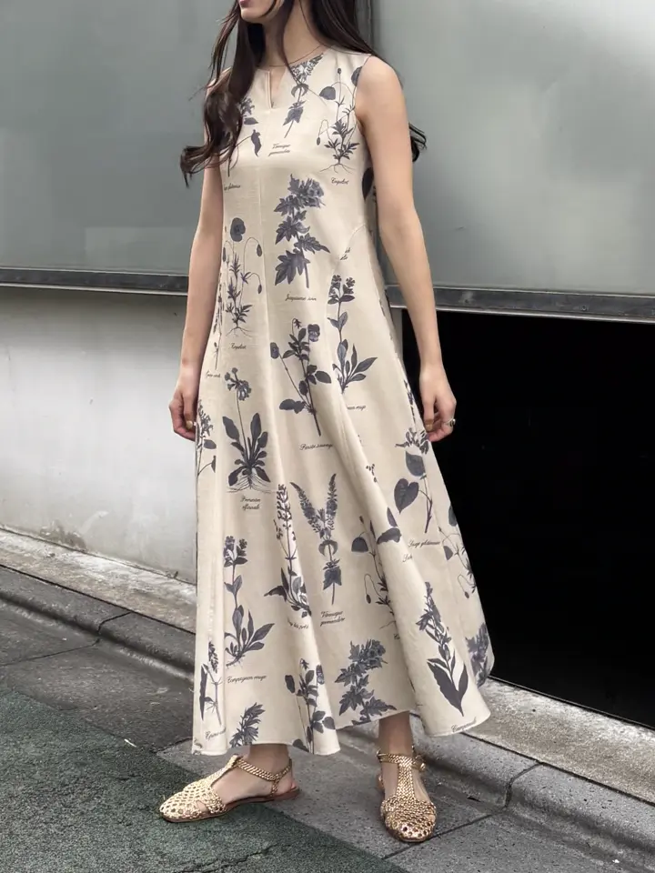 GRACE CONTINENTAL Hikaru Okada コーディネート画像