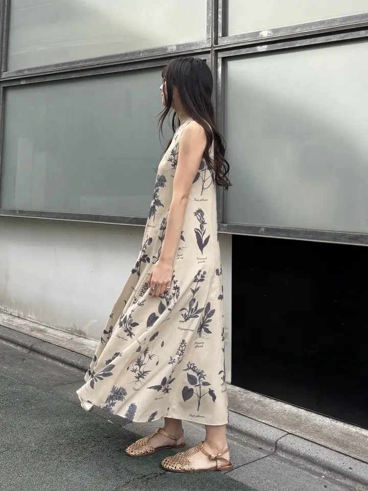 GRACE CONTINENTAL Hikaru Okada コーディネート画像