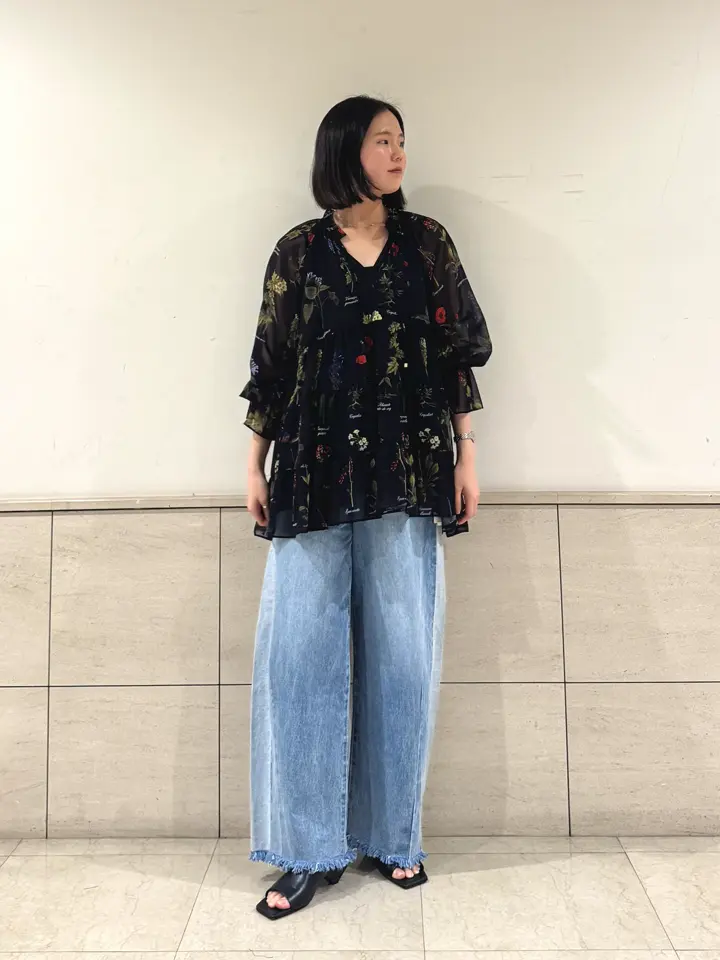 GRACE CONTINENTAL 伊藤　静華 コーディネート画像