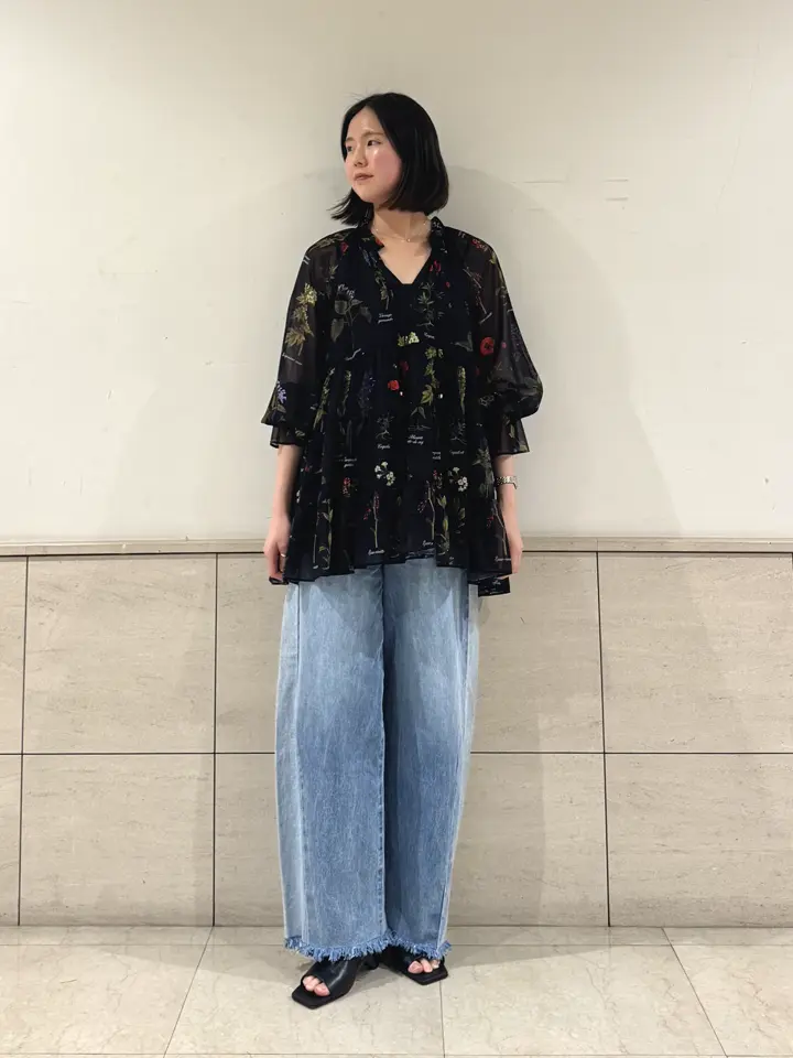 GRACE CONTINENTAL 伊藤　静華 コーディネート画像