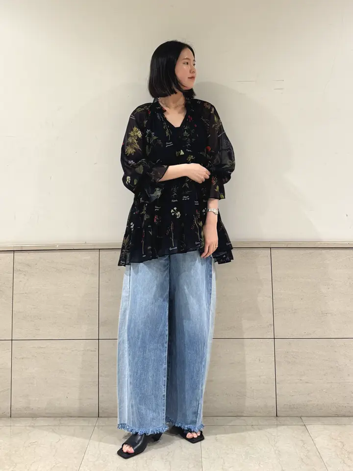 GRACE CONTINENTAL 伊藤　静華 コーディネート画像