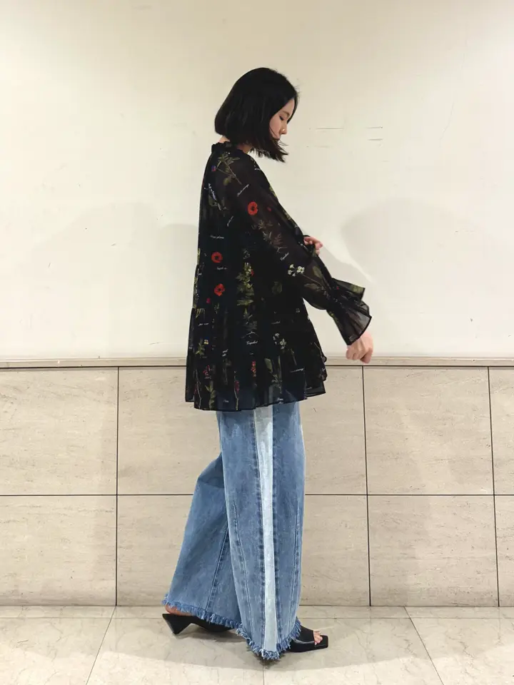 GRACE CONTINENTAL 伊藤　静華 コーディネート画像