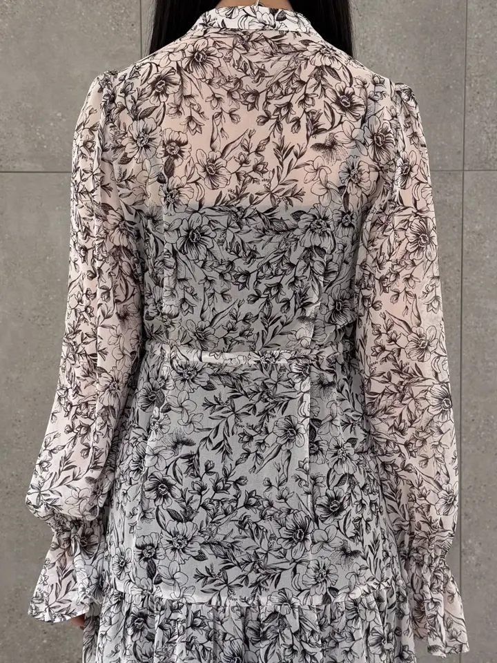 GRACE CONTINENTAL anri コーディネート画像