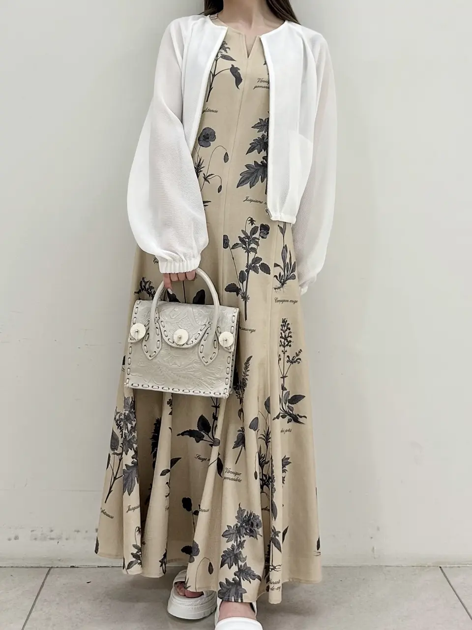 GRACE CONTINENTAL Miu Akamatsu コーディネート画像