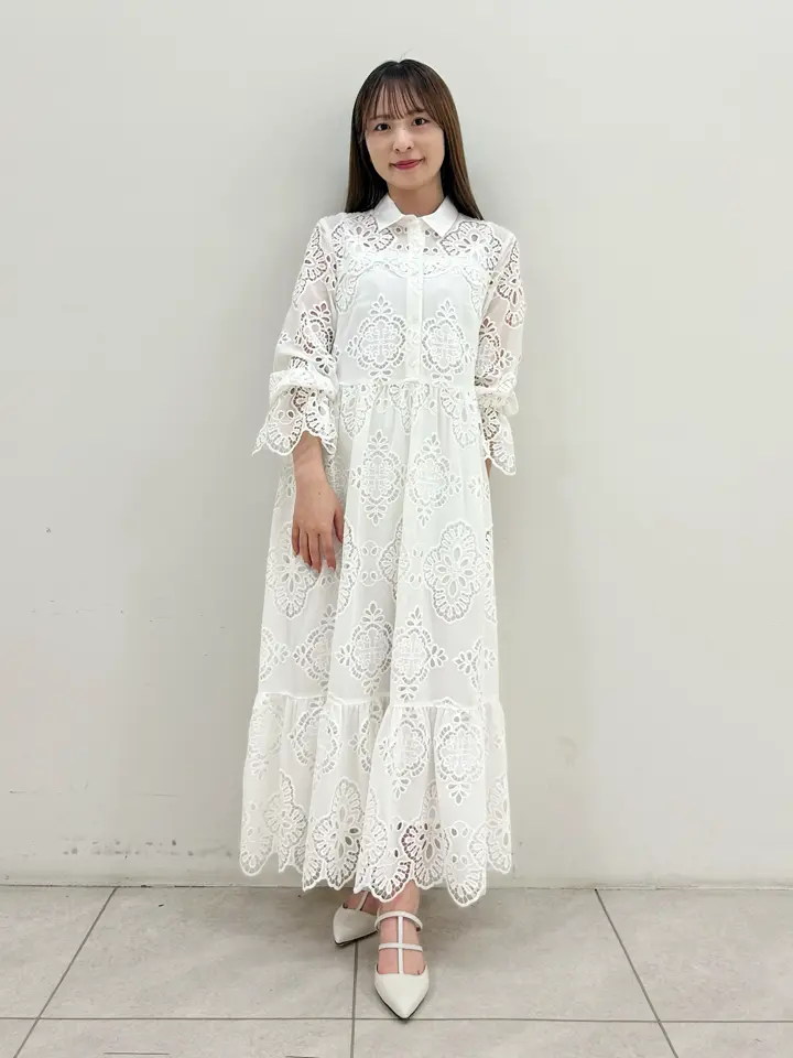 GRACE CONTINENTAL Miu Akamatsu コーディネート画像