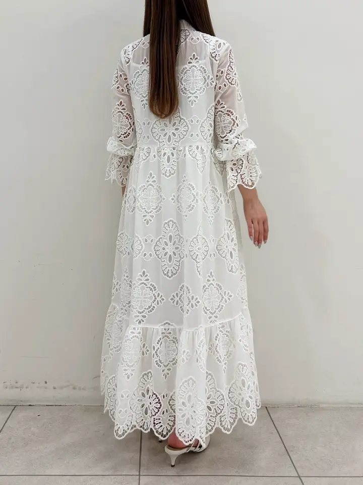 GRACE CONTINENTAL Miu Akamatsu コーディネート画像