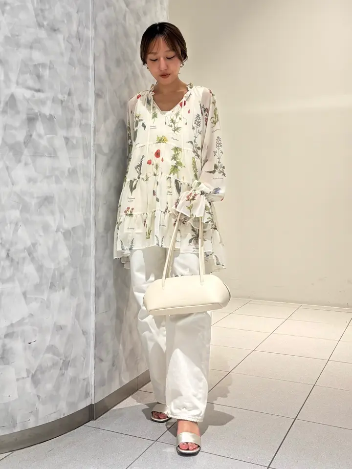 GRACE CONTINENTAL 岩永 春佳 コーディネート画像