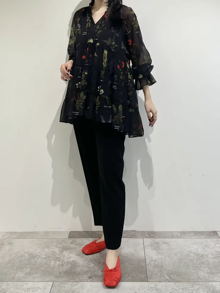 GRACE CONTINENTAL 端場 わかな コーディネート画像