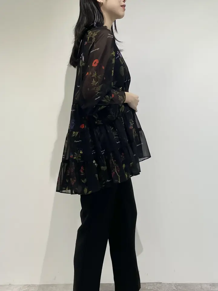 GRACE CONTINENTAL 端場 わかな コーディネート画像