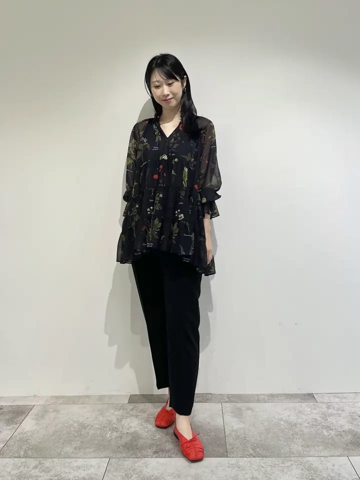 GRACE CONTINENTAL 端場 わかな コーディネート画像