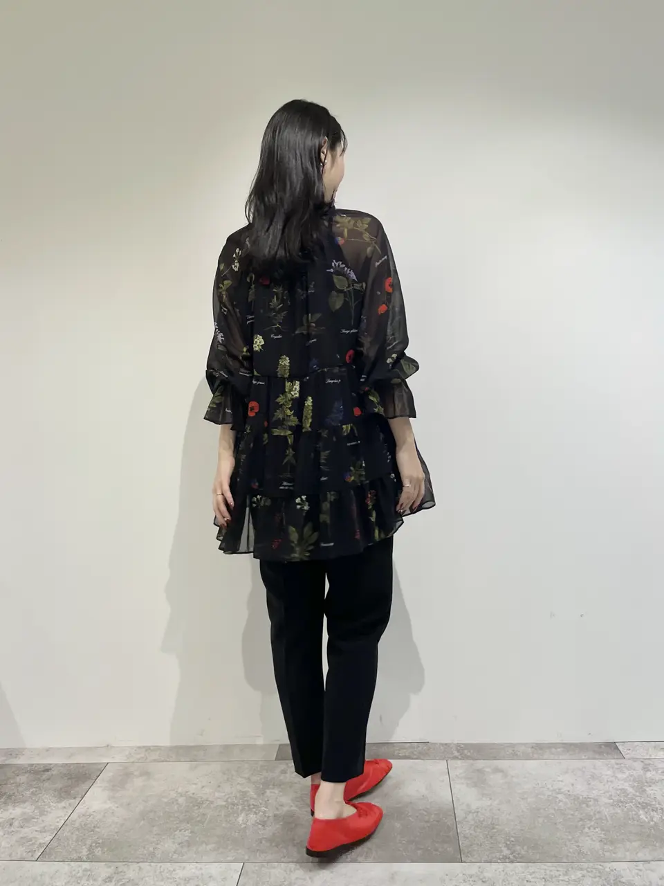 GRACE CONTINENTAL 端場 わかな コーディネート画像