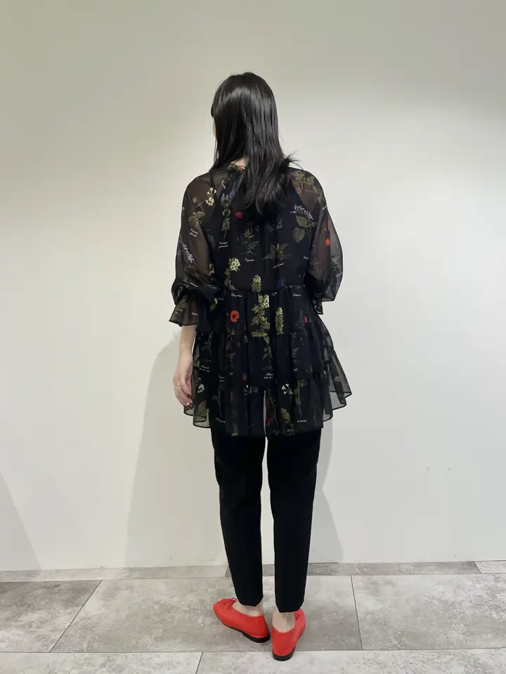 GRACE CONTINENTAL 端場 わかな コーディネート画像