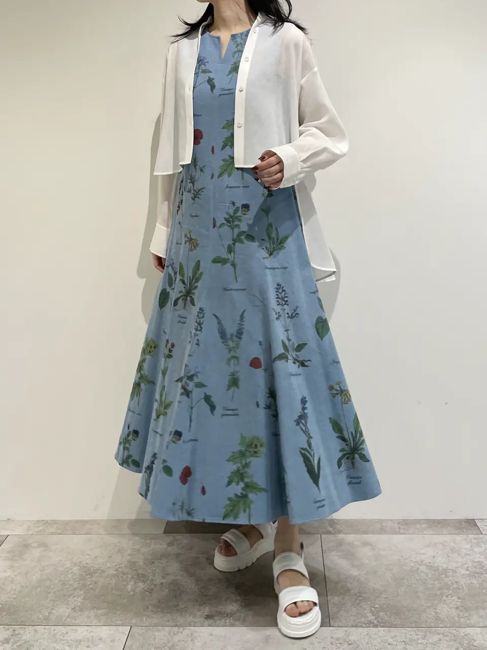 GRACE CONTINENTAL 端場 わかな コーディネート画像