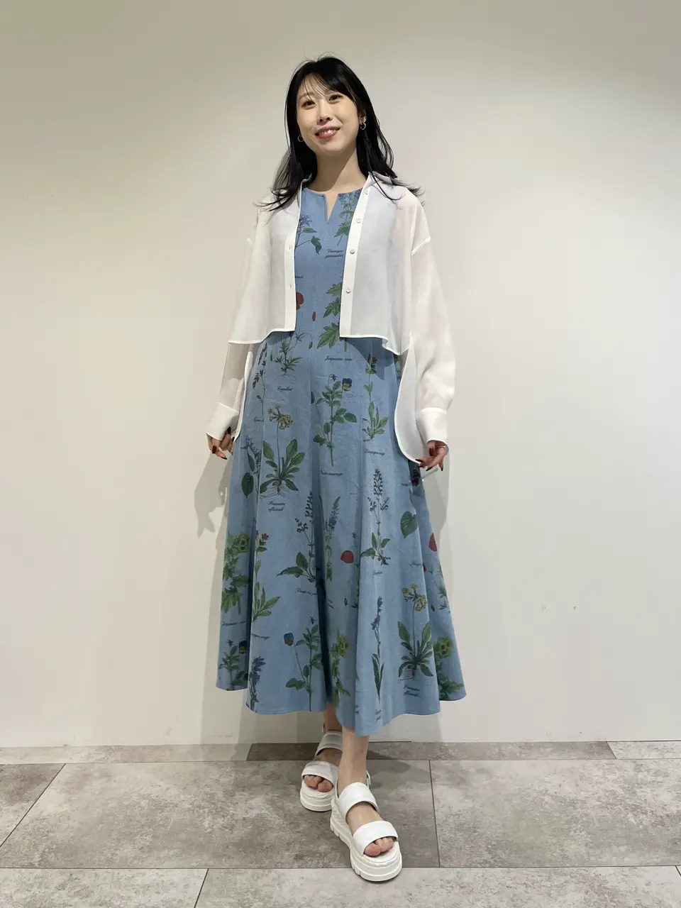 GRACE CONTINENTAL 端場 わかな コーディネート画像