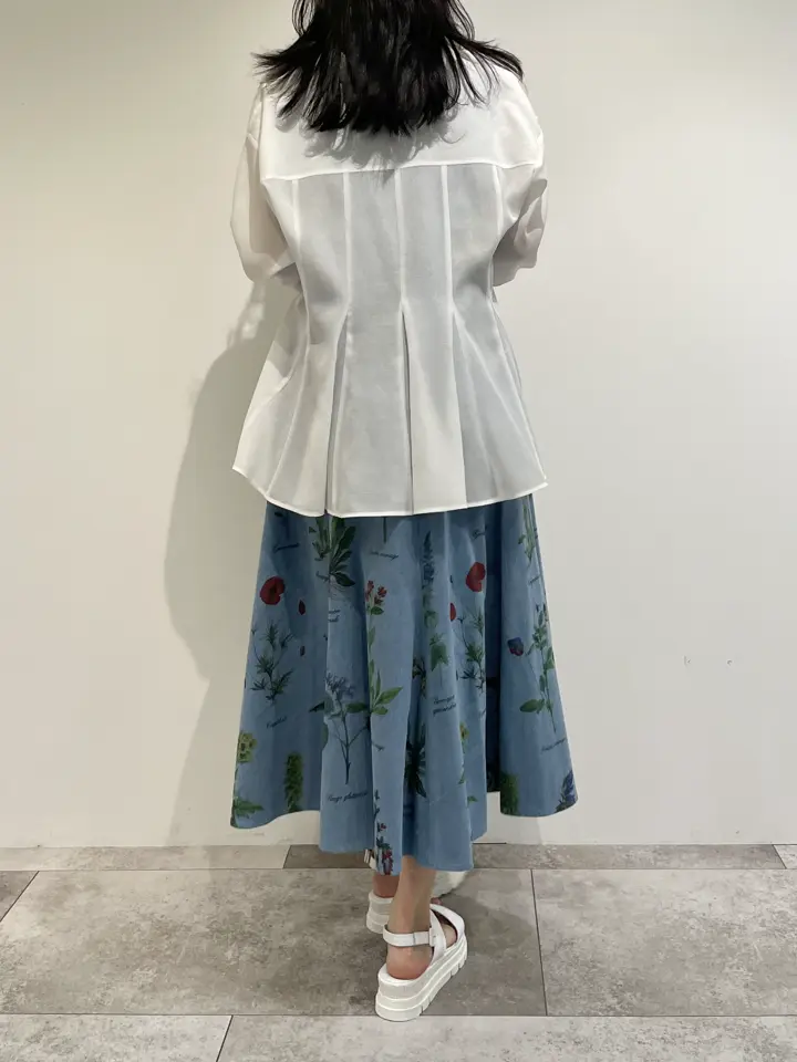 GRACE CONTINENTAL 端場 わかな コーディネート画像