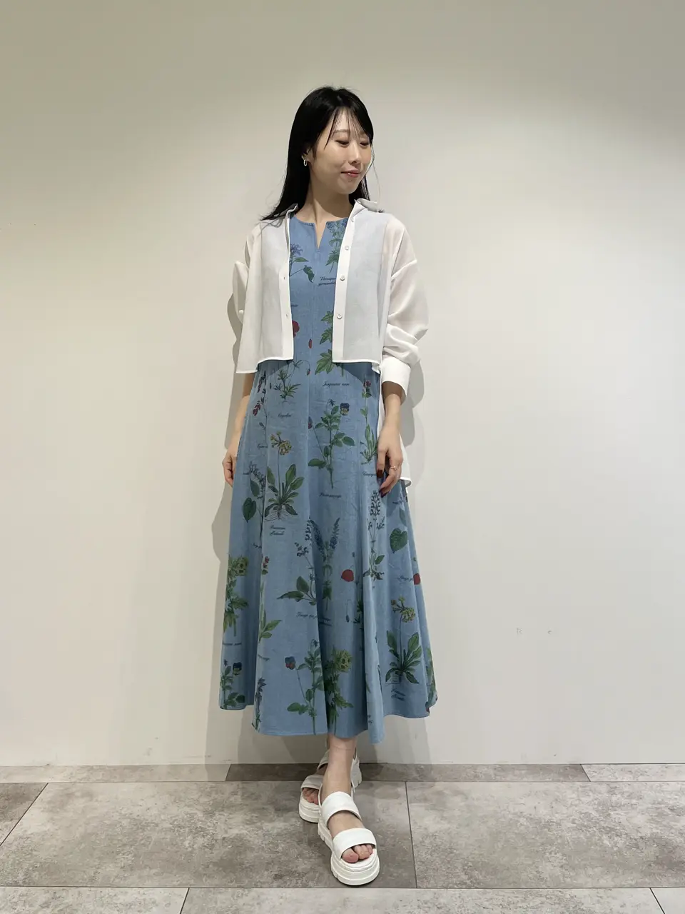 GRACE CONTINENTAL 端場 わかな コーディネート画像