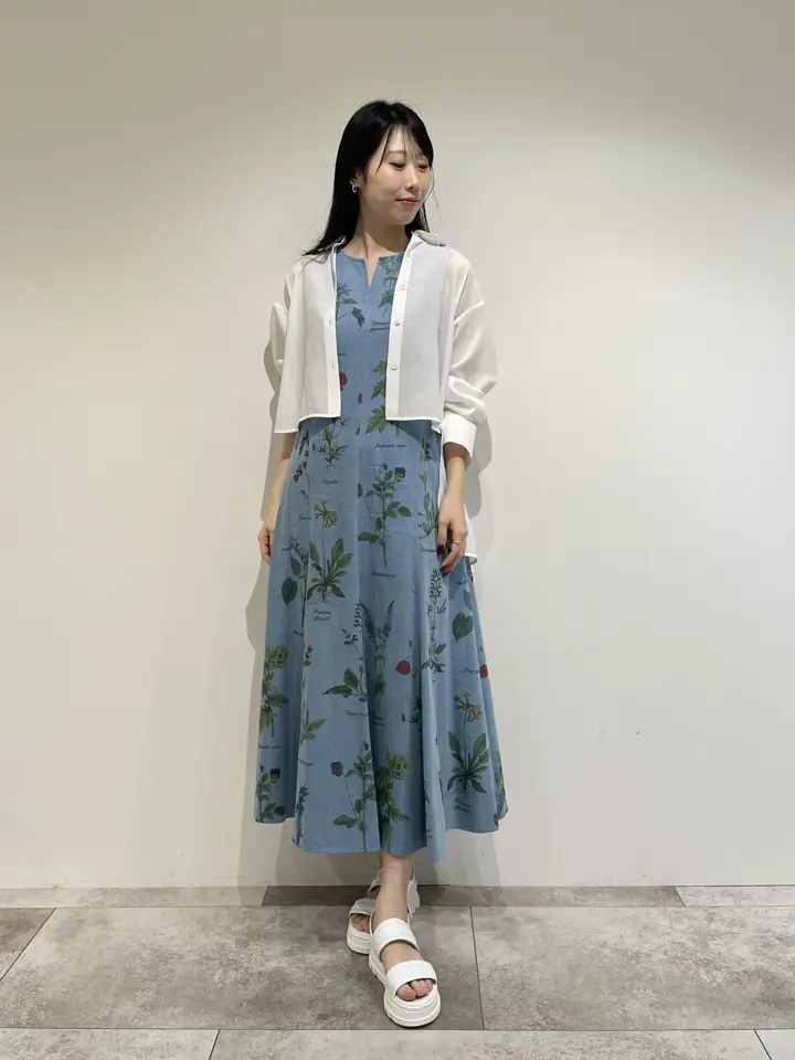 GRACE CONTINENTAL 端場 わかな コーディネート画像