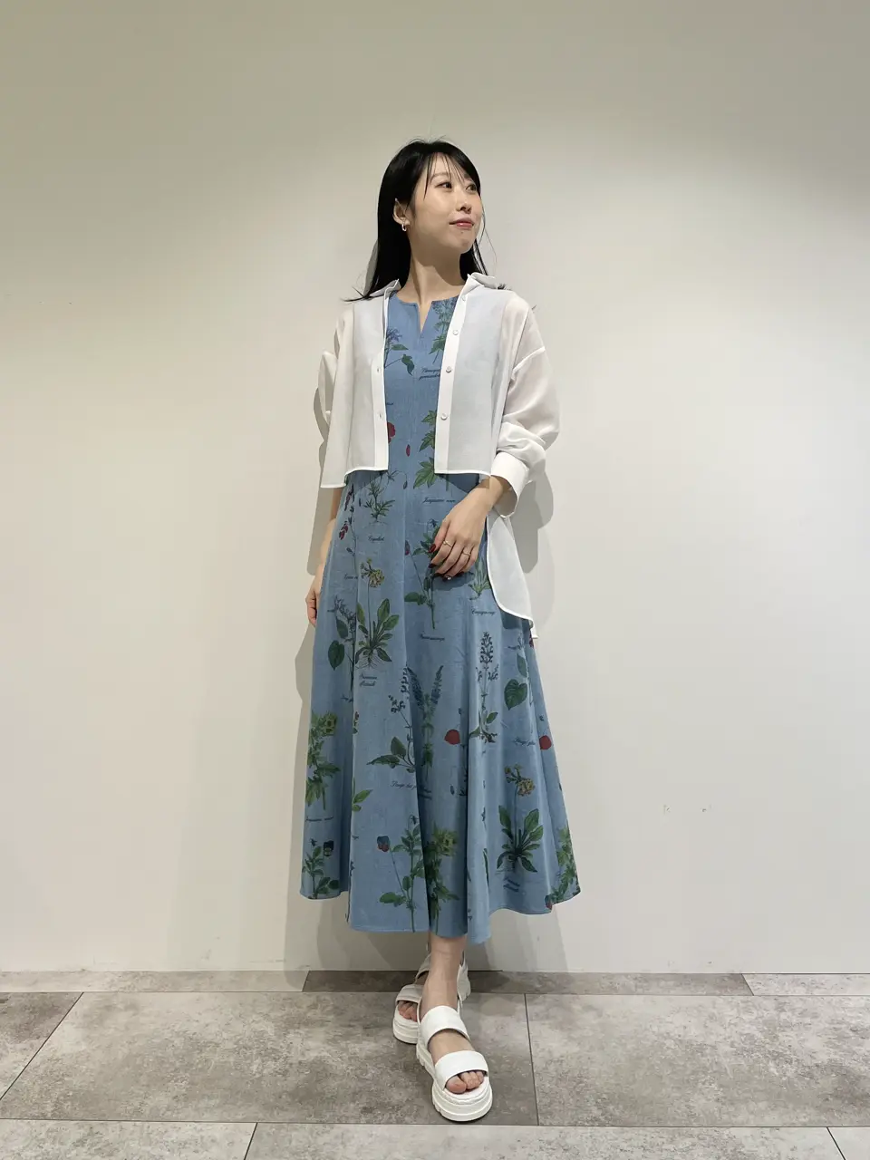 GRACE CONTINENTAL 端場 わかな コーディネート画像