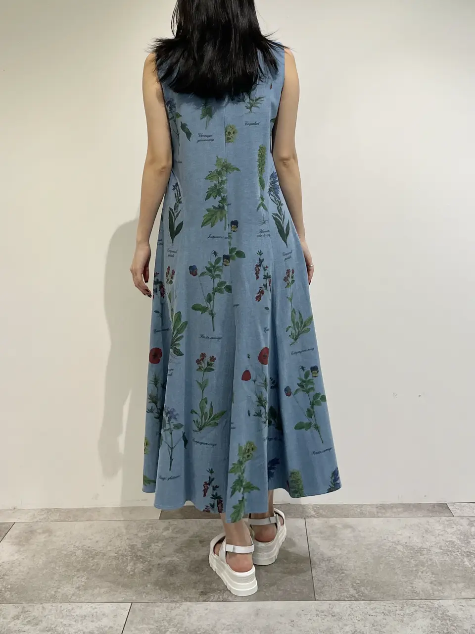 GRACE CONTINENTAL 端場 わかな コーディネート画像