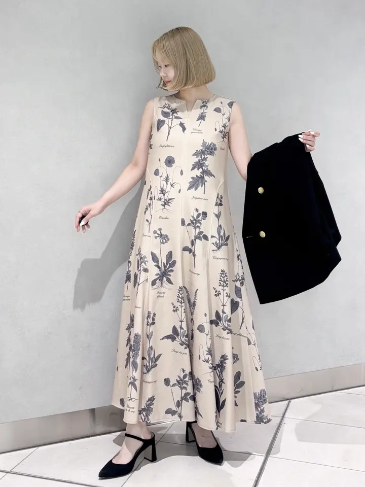 GRACE CONTINENTAL SAYUMI Nagashima コーディネート画像