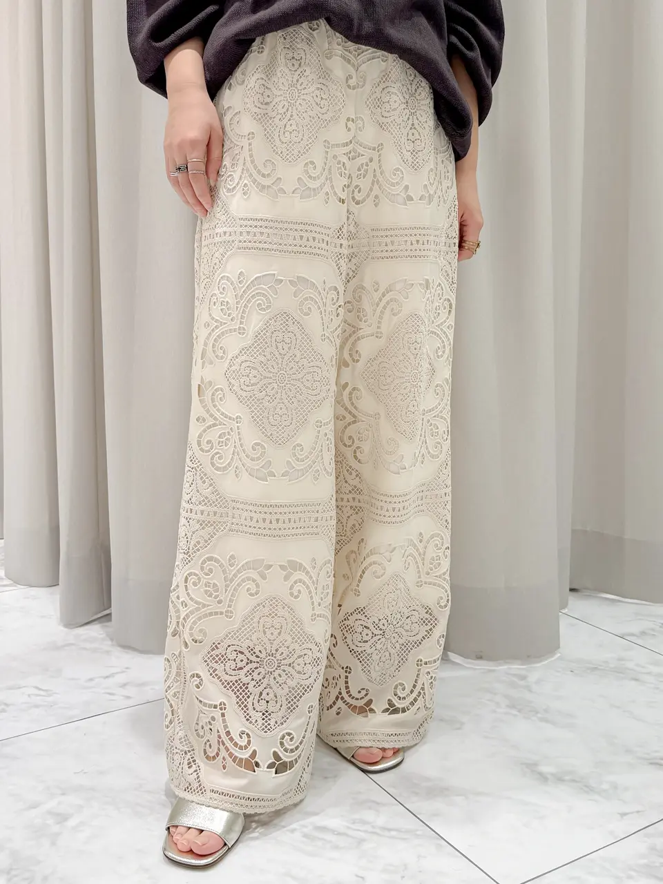 GRACE CONTINENTAL Adachi コーディネート画像