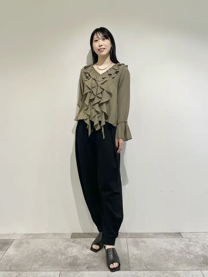 GRACE CONTINENTAL 端場 わかな コーディネート画像