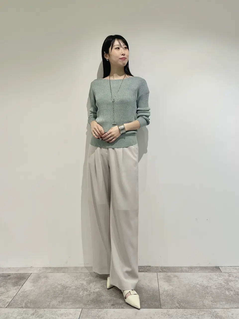 GRACE CONTINENTAL 端場 わかな コーディネート画像