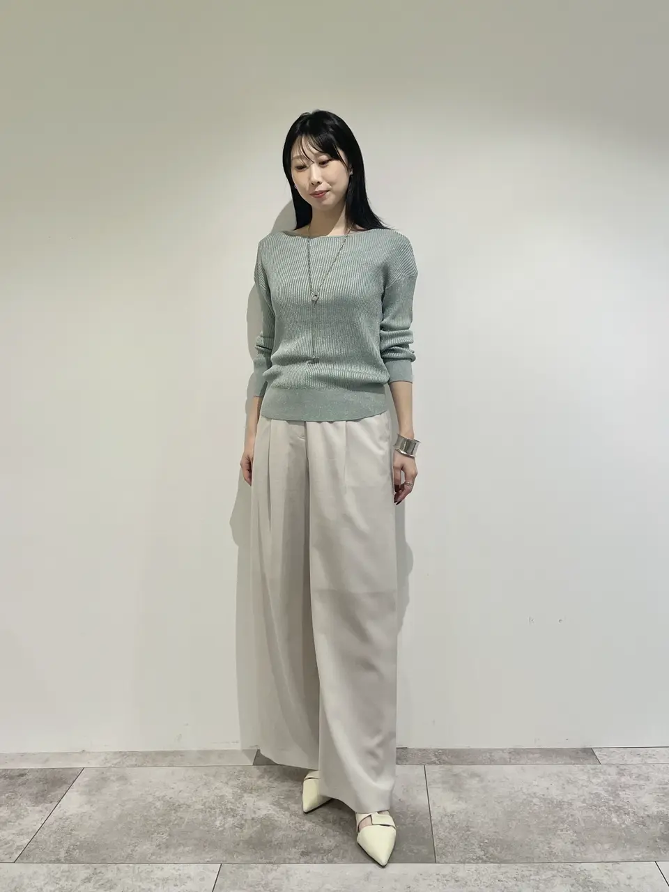 GRACE CONTINENTAL 端場 わかな コーディネート画像