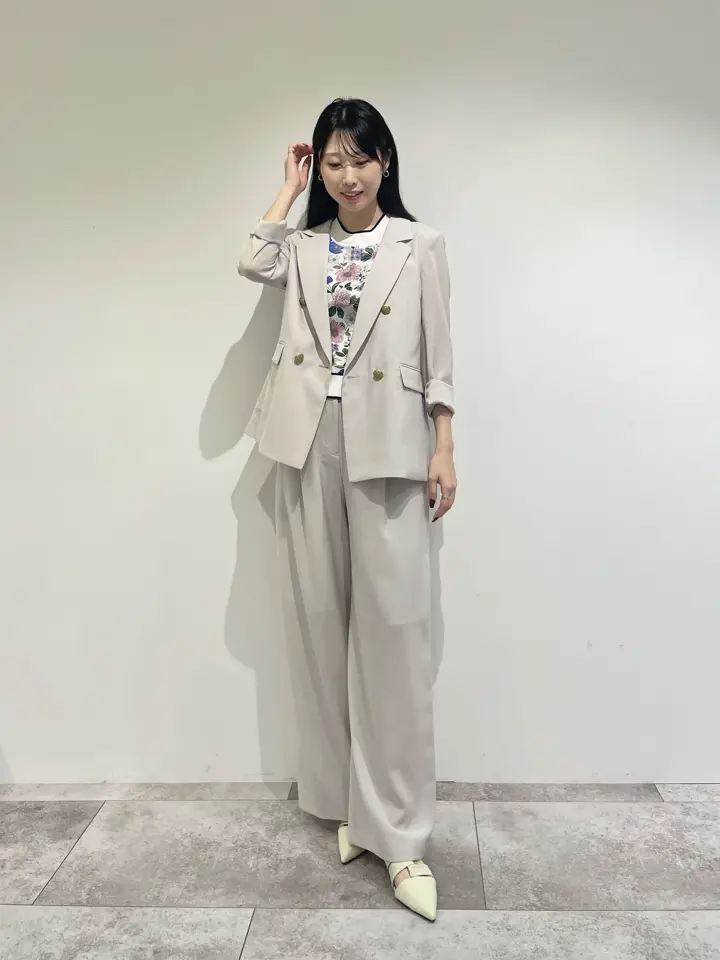 GRACE CONTINENTAL 端場 わかな コーディネート画像