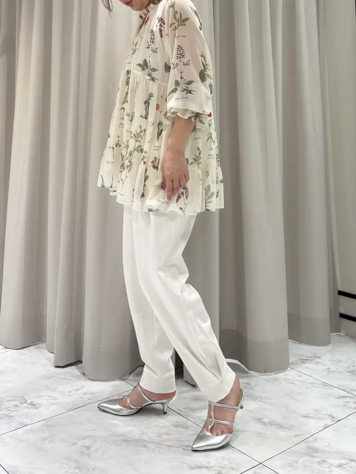 GRACE CONTINENTAL 泉　敦子 コーディネート画像