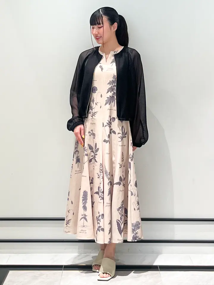 GRACE CONTINENTAL CHISAKO.S コーディネート画像