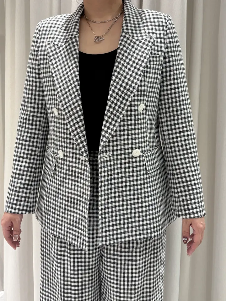 GRACE CONTINENTAL 泉　敦子 コーディネート画像